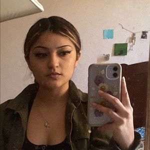 Meet your Posher, Daniela